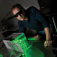 介紹新型綠色激光打標(biāo)系 